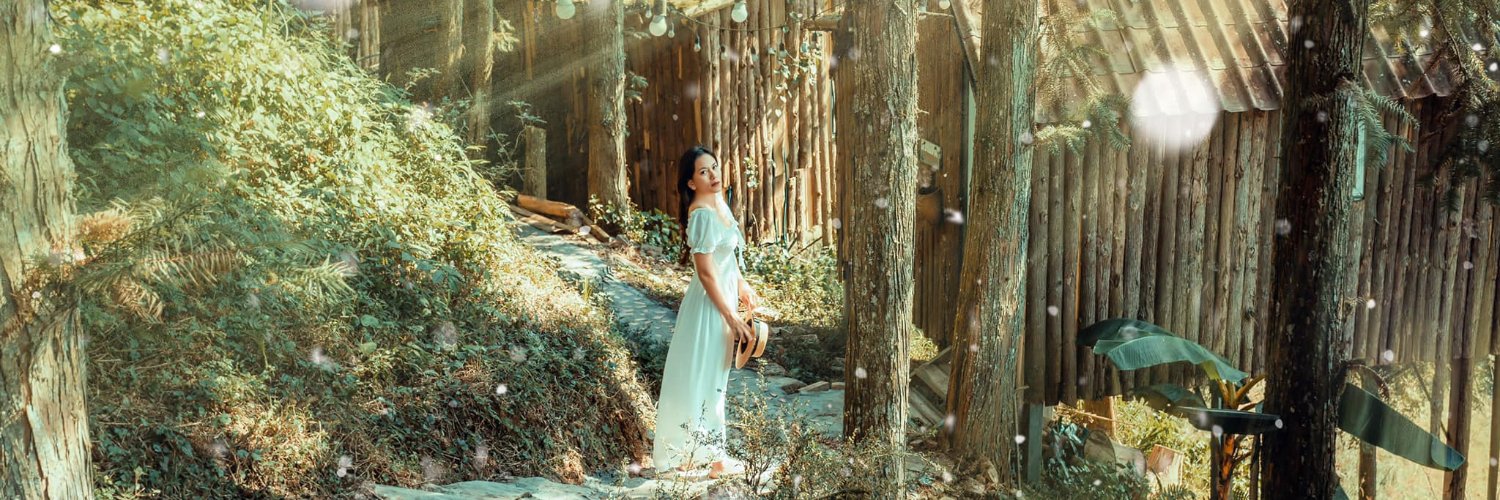 NicoleV7583's profile banner image