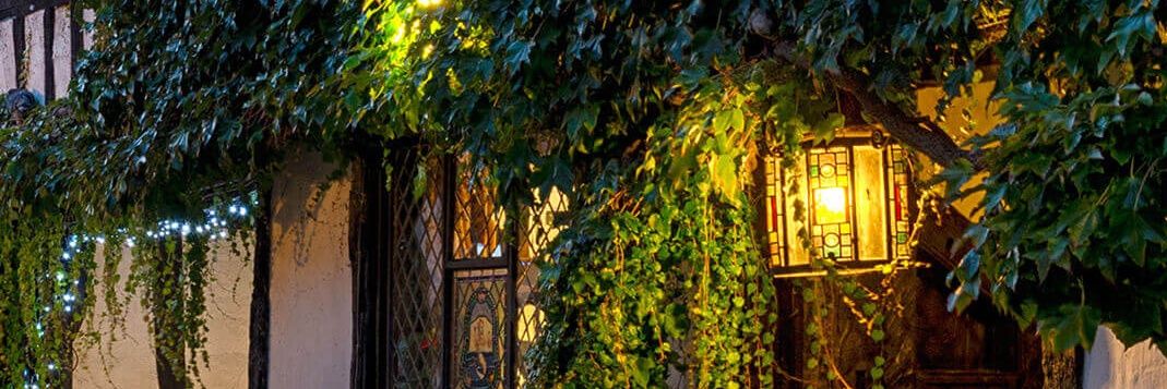 متابع صامت لأولي الألباب banner