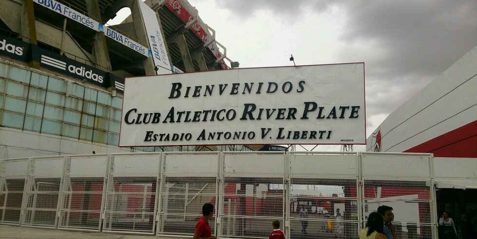 beto rojo y blanco banner