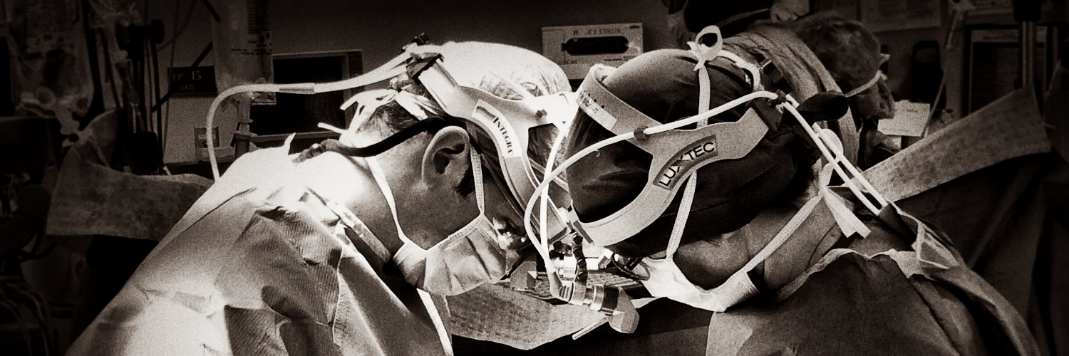 Elliot Servais, MD, FACS's banner