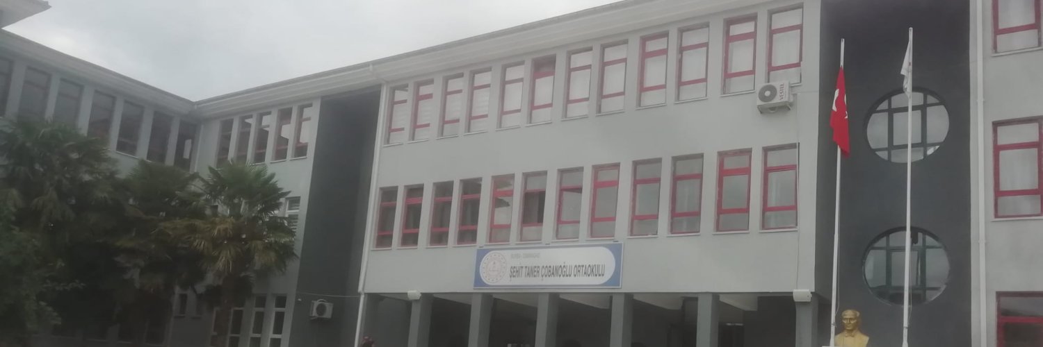Şehit Taner Çobanoğlu Ortaokulu banner