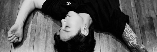 AnnabelDust Profile Banner