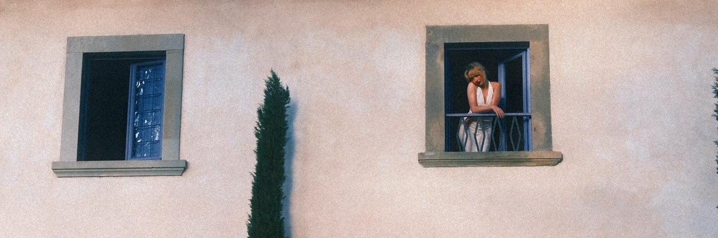 martina 💌 banner