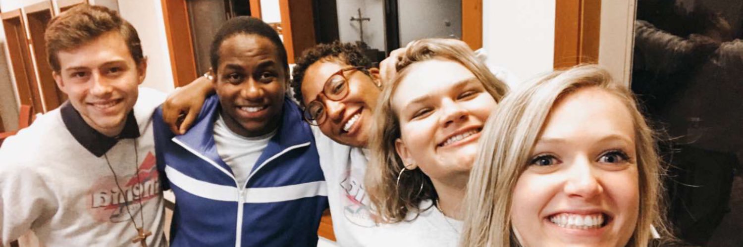 《 C H A S E 》 banner