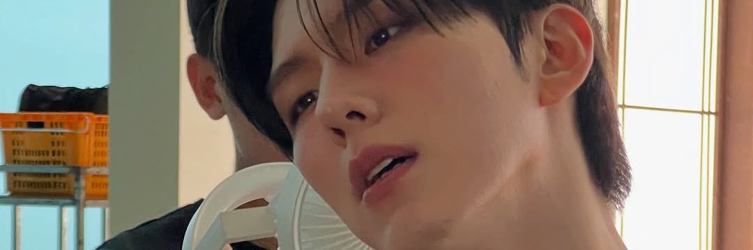 tinyhwaa's profile banner image
