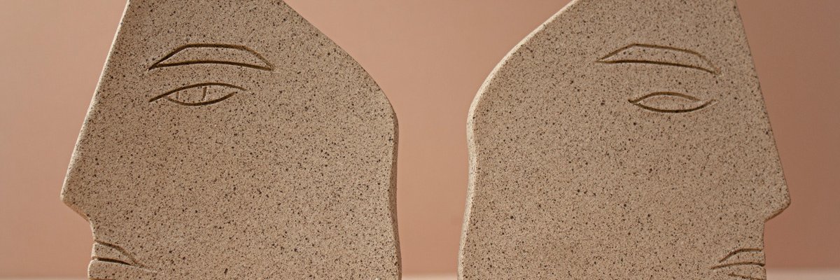 uinversotwits's profile banner image