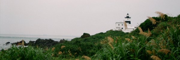left_plain Profile Banner