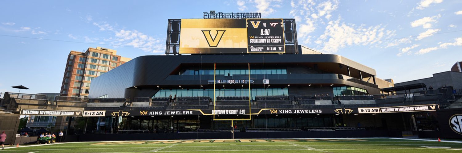 Commodores Recruiting banner