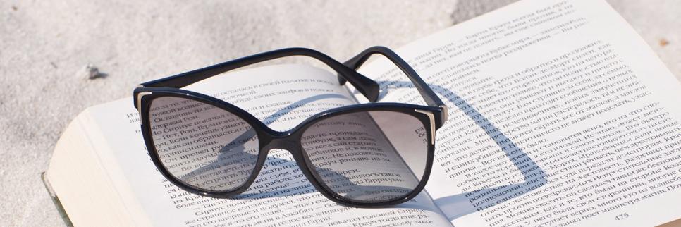 LAReaders's profile banner image