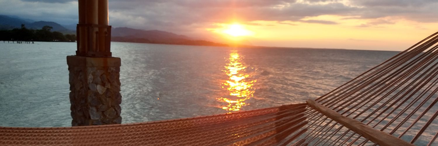 franzueto's profile banner image