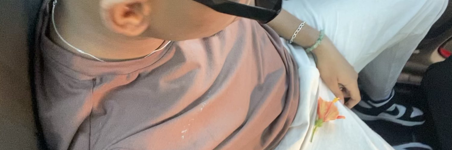 It's JUNI 🔪 banner