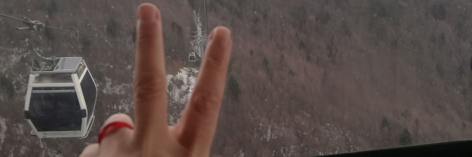 ayseldin6's profile banner image