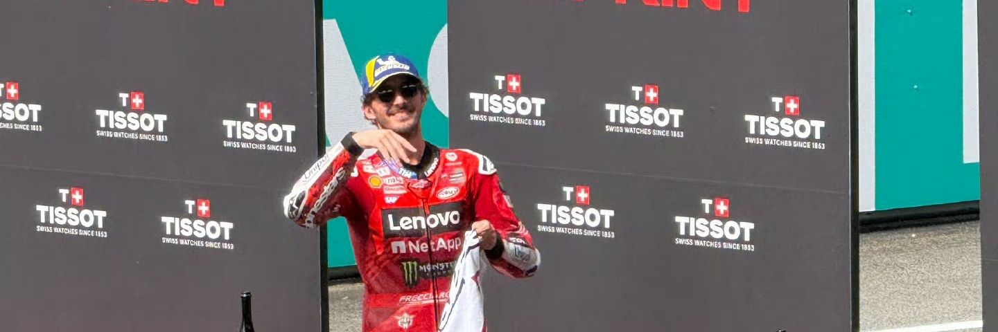 𝒔𝒉𝒂𝒗𝒆𝒍𝒍𝒚. banner