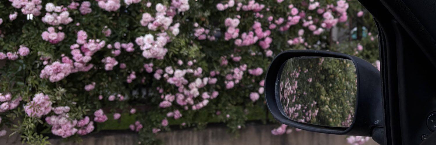 99adyes's profile banner image