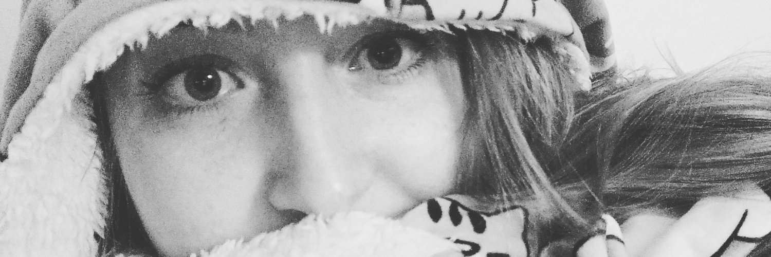 ChloJakes's profile banner image