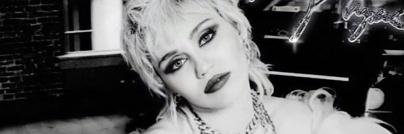 xmileybangerz's profile banner image