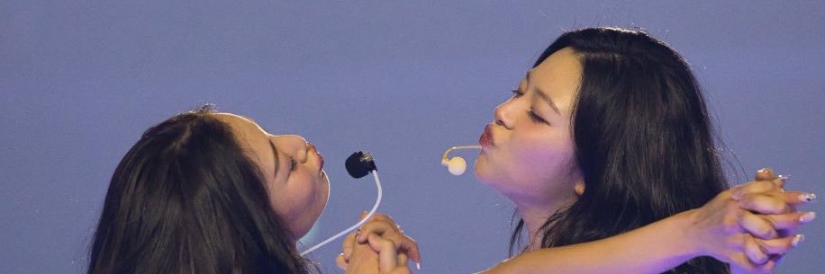 #1 jeonghyo kiss defender's banner