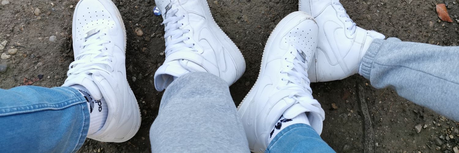 Snkr_mstr_aux banner