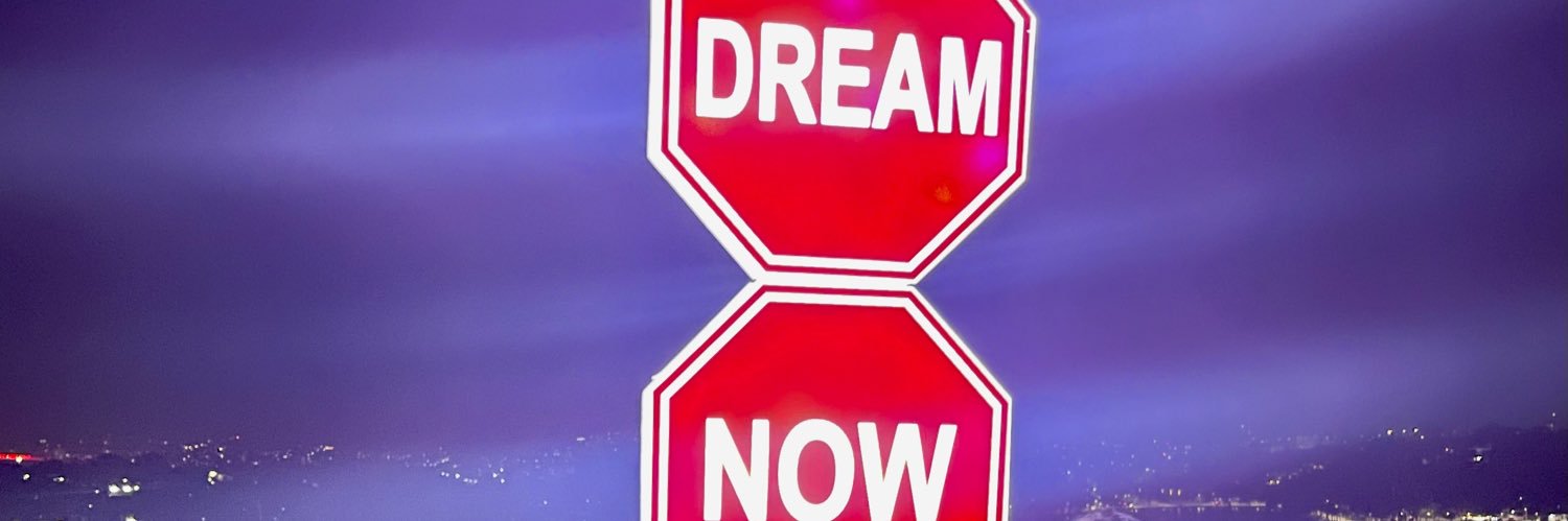 _BeeaatrizG's profile banner image