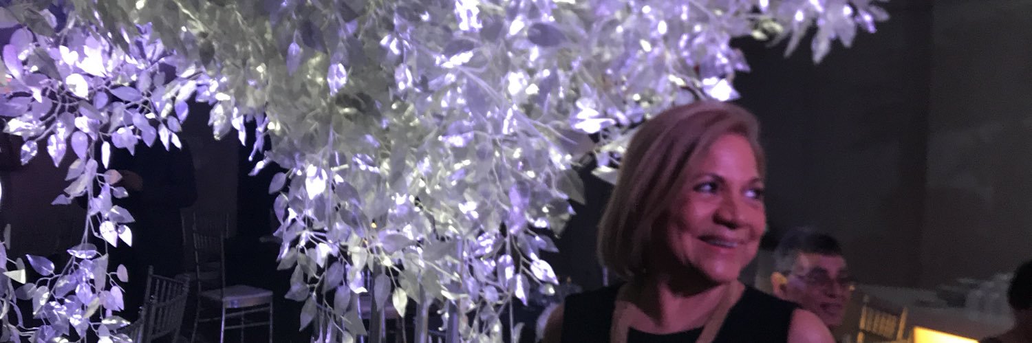 yoly2566's profile banner image