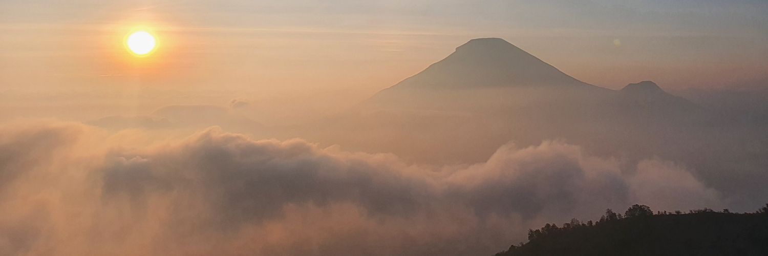 windha_lovely's profile banner image