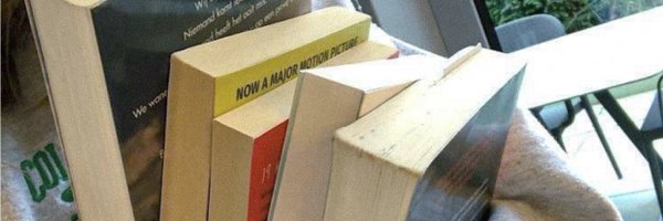 eirzala Profile Banner