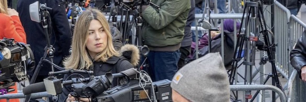 Sabrina Souza banner