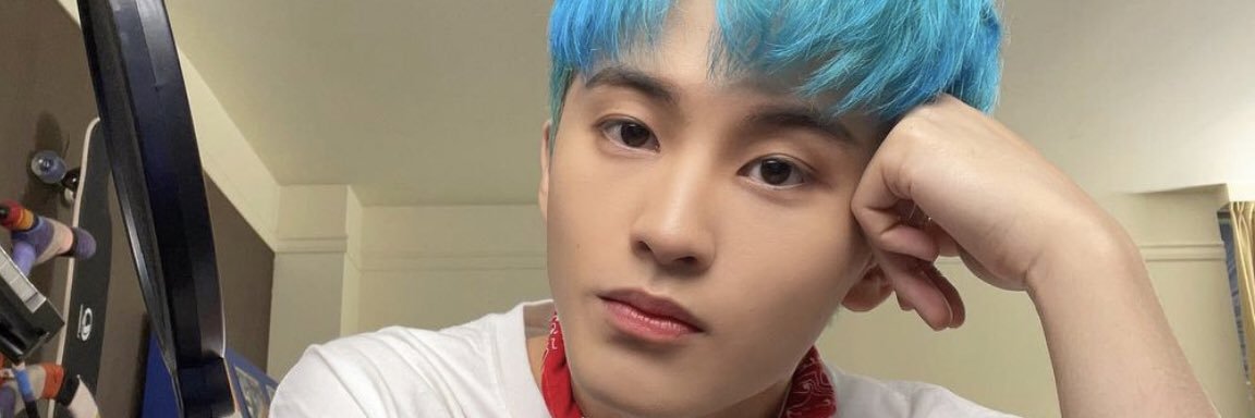 eumarklee's profile banner image
