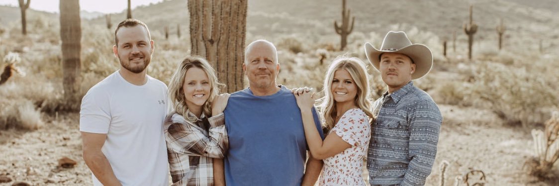 madisoos's profile banner image