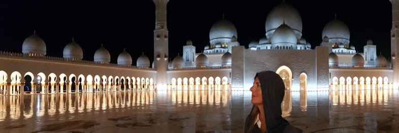 caroavalis's profile banner image