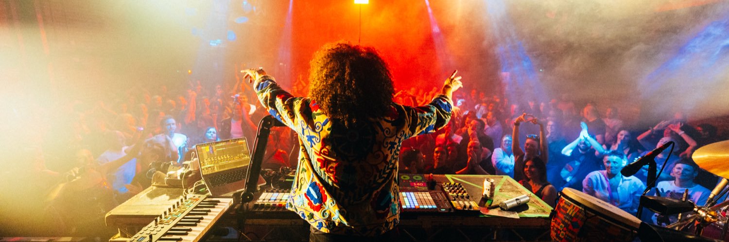 Youngr's profile banner image