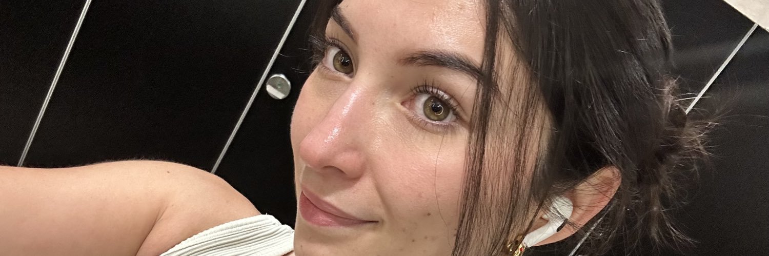 evapardoo's profile banner image
