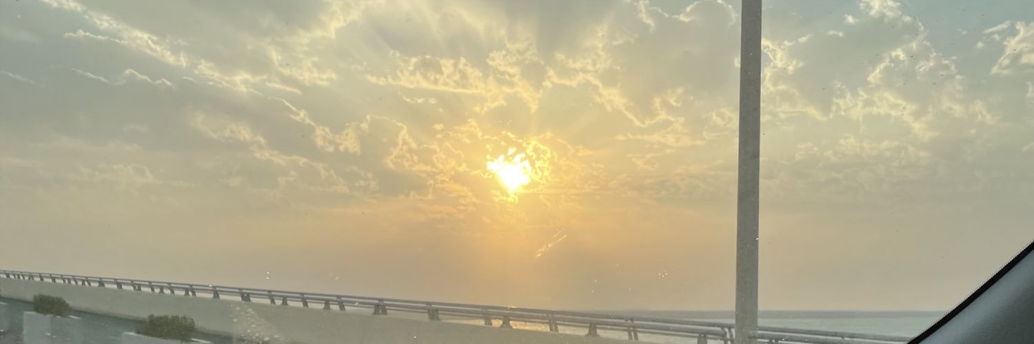 9uovs's profile banner image