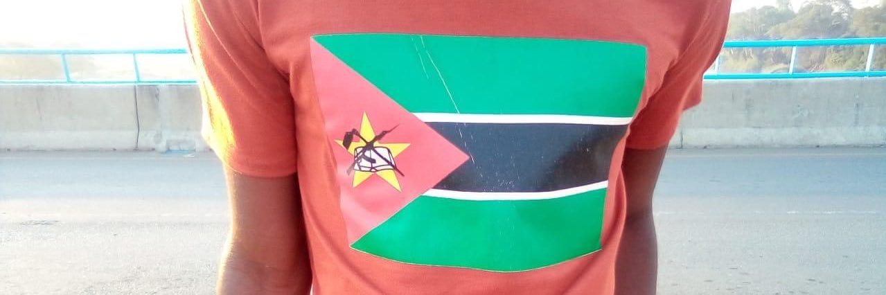 Out of context Moz 🇲🇿's banner