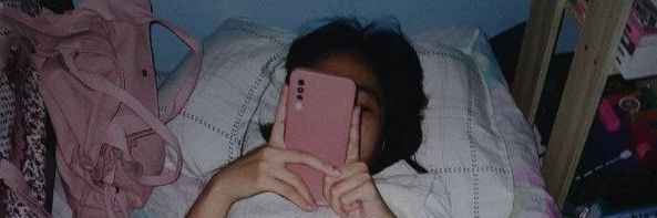 roennee's profile banner image