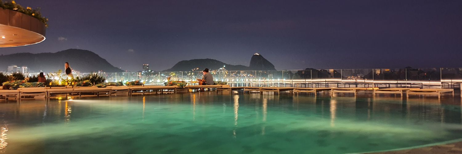 Thiago 🥂 banner