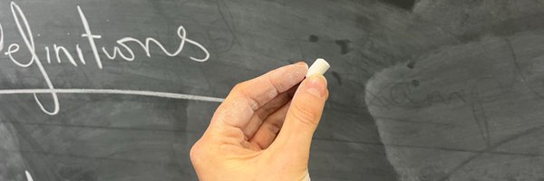 qZoeHolmes Profile Banner