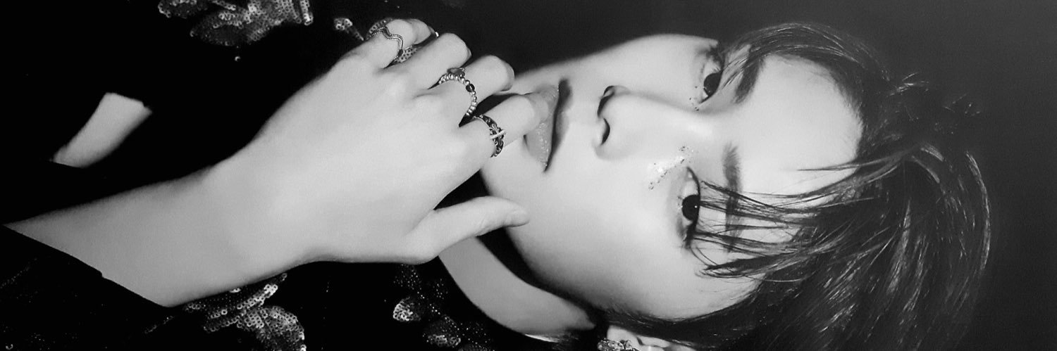 jeongin feed banner
