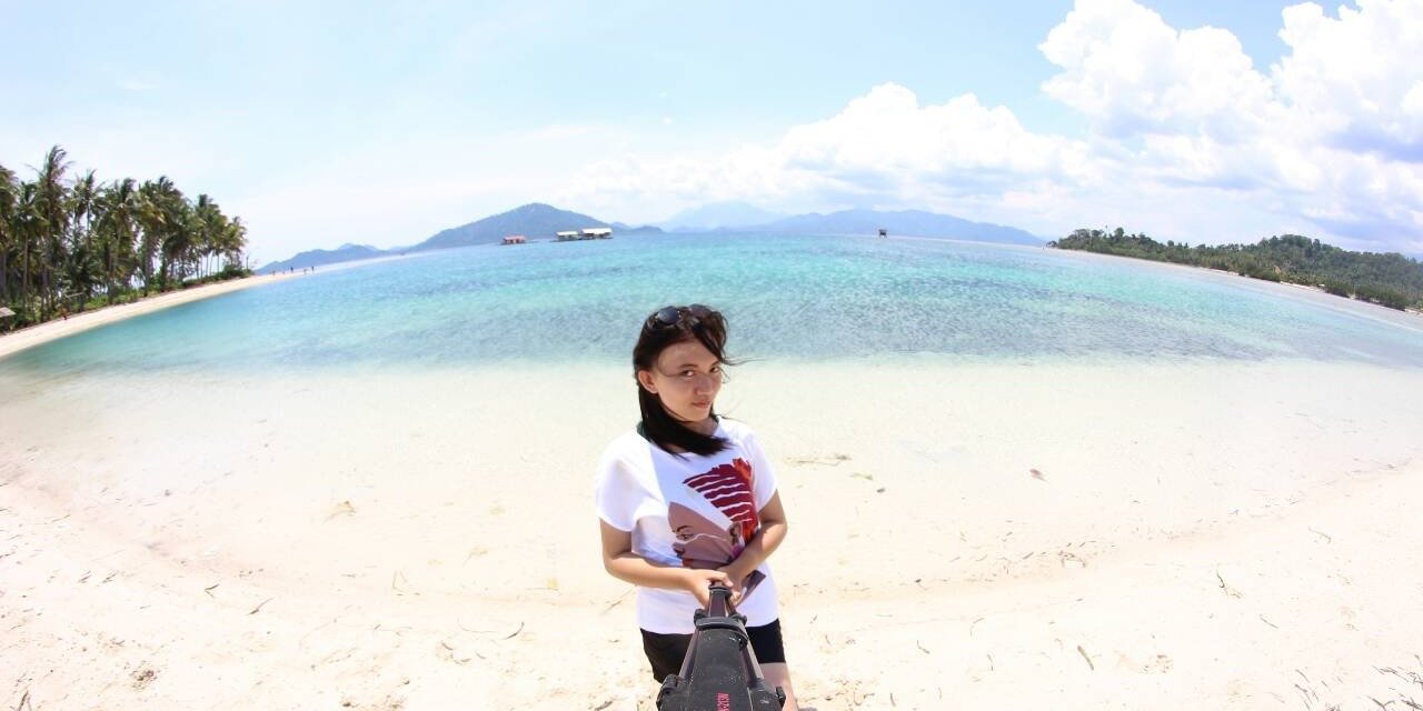 nadiaadista's profile banner image