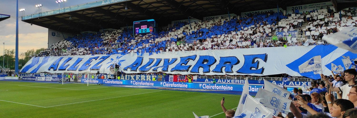 urefever's profile banner image