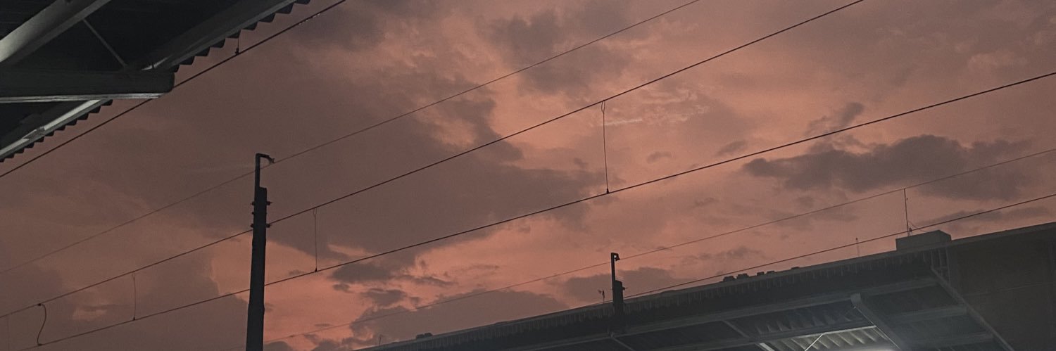 beexloey's profile banner image