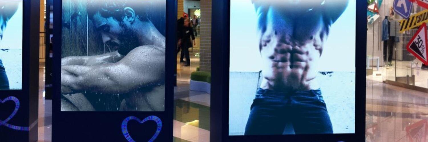 Ernesto Martínez banner