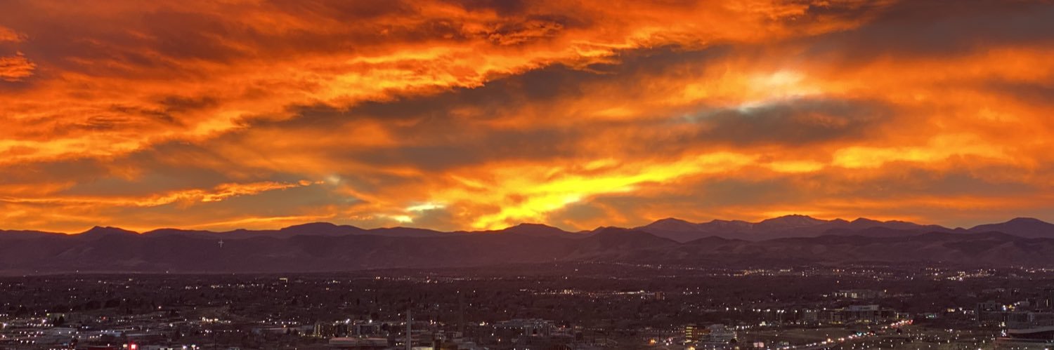 Valerie Vaughan 🏔 banner