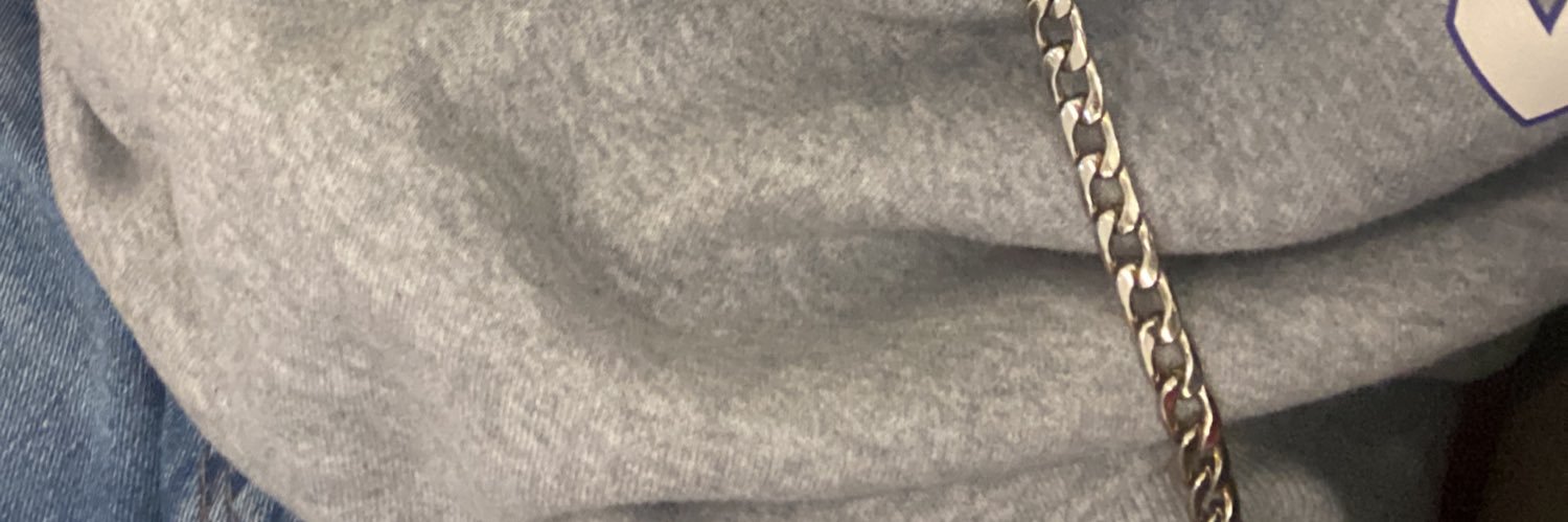 izzhawa_'s profile banner image