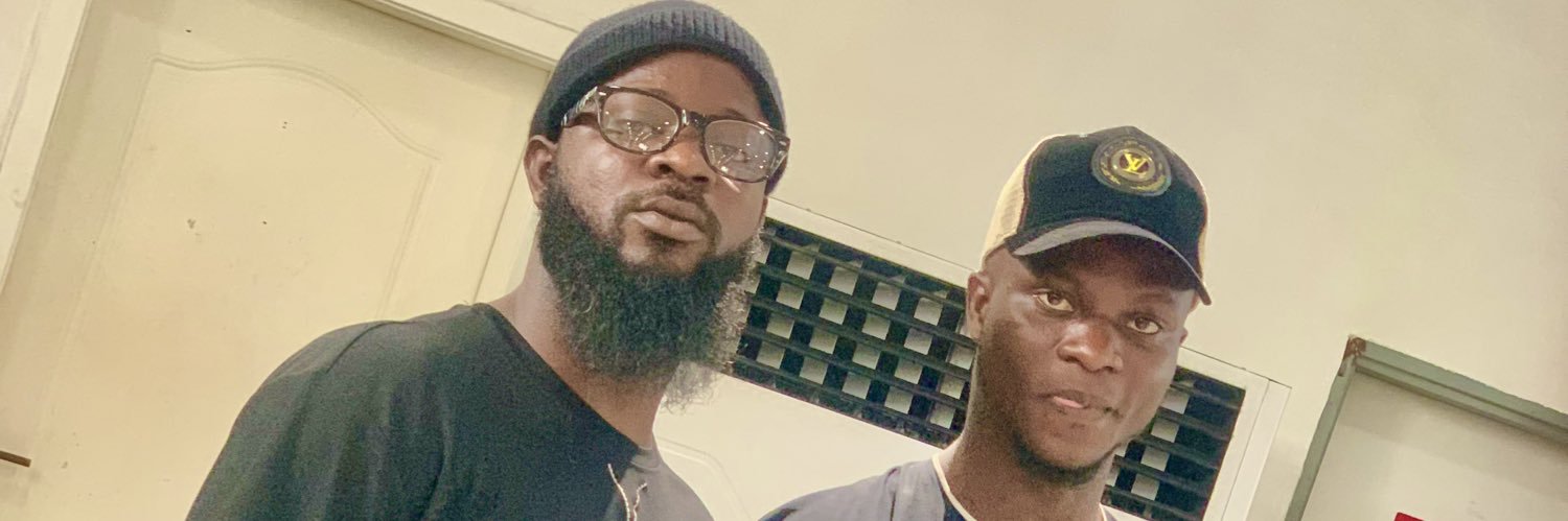 planb-ee🔴⚪️ banner