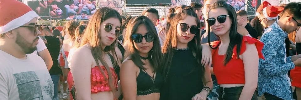 Viicky_loo's profile banner image