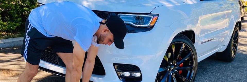 yeuri de la cruz banner