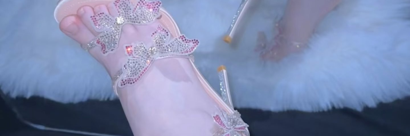 tutuhenda's profile banner image