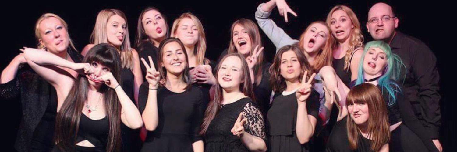 phoebehansonn's profile banner image