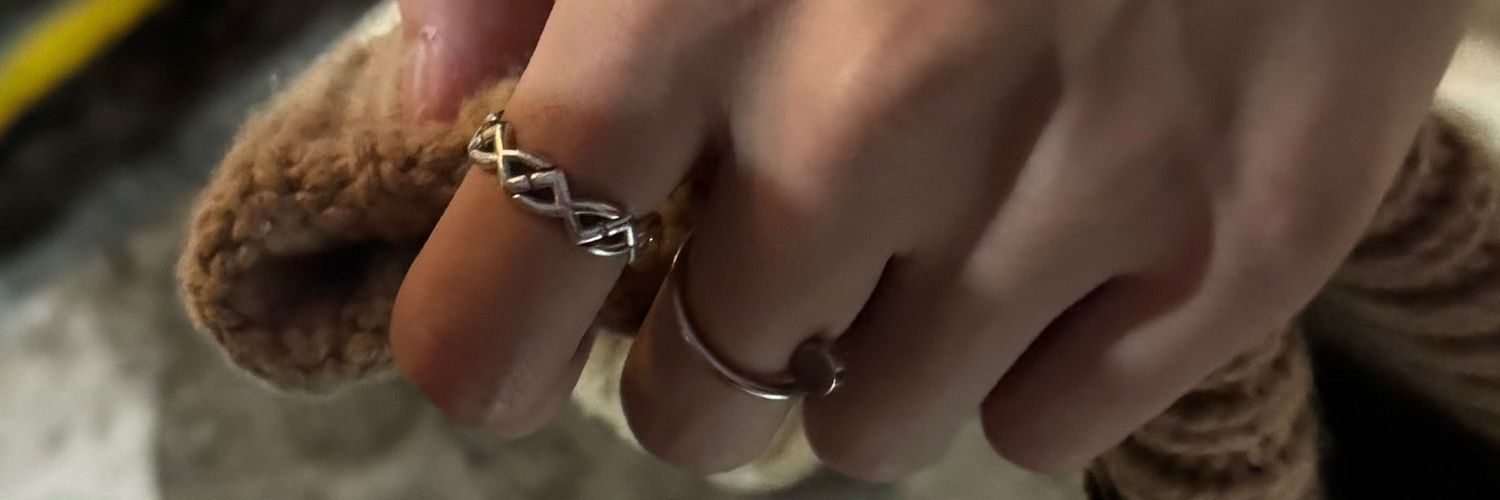 J🌻 banner